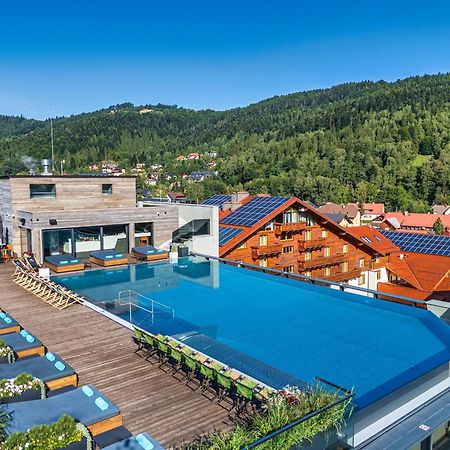 שצ'צ'ירק Hotel Meta Resort & Vine Spa מראה חיצוני תמונה
