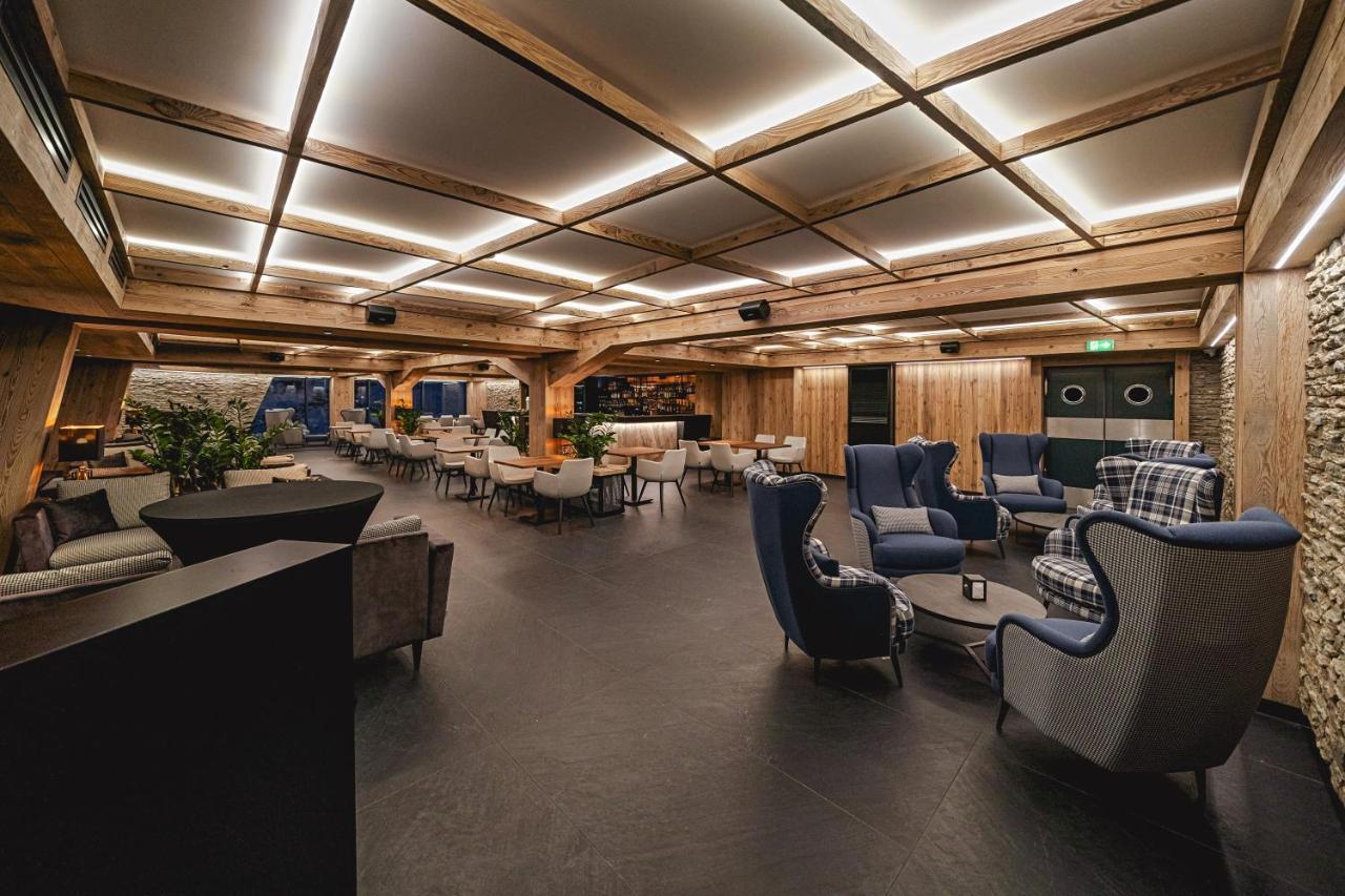 שצ'צ'ירק Hotel Meta Resort & Vine Spa מראה חיצוני תמונה