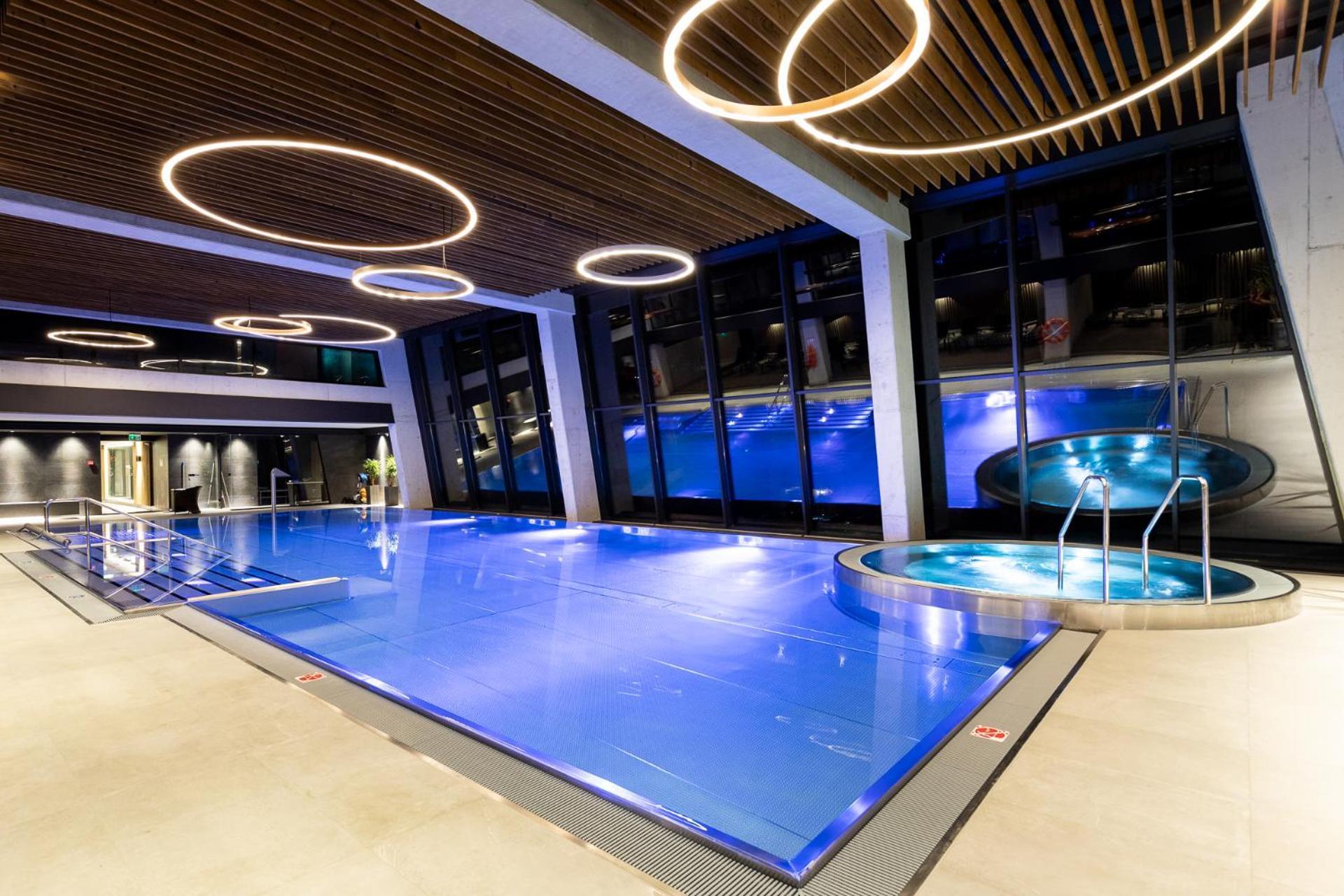 שצ'צ'ירק Hotel Meta Resort & Vine Spa מראה חיצוני תמונה