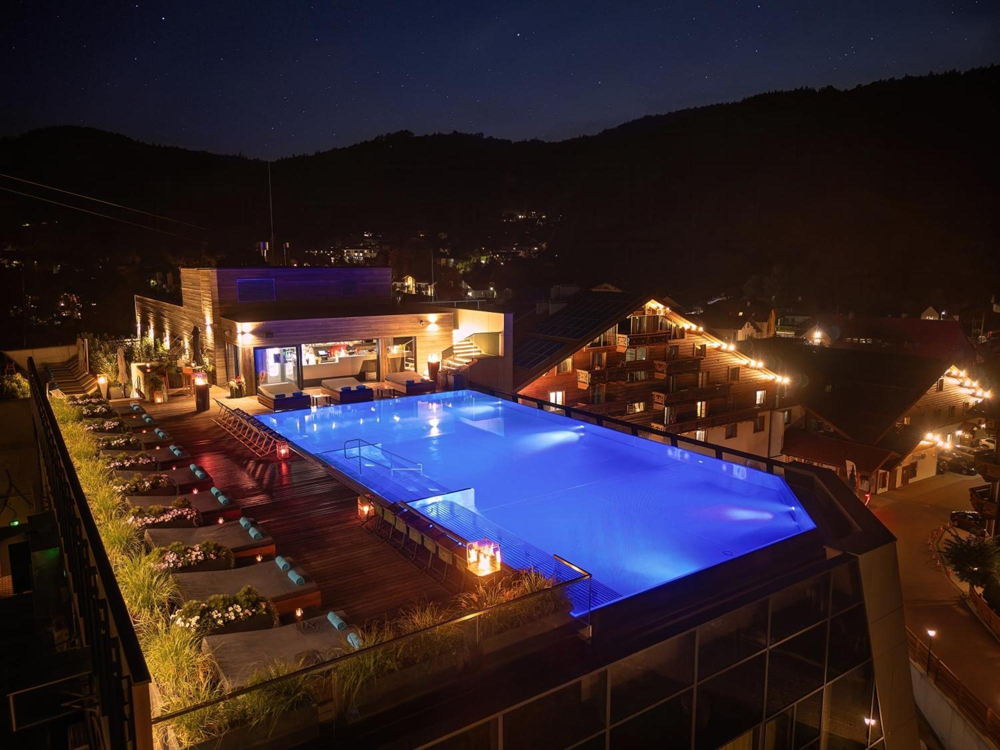 שצ'צ'ירק Hotel Meta Resort & Vine Spa מראה חיצוני תמונה