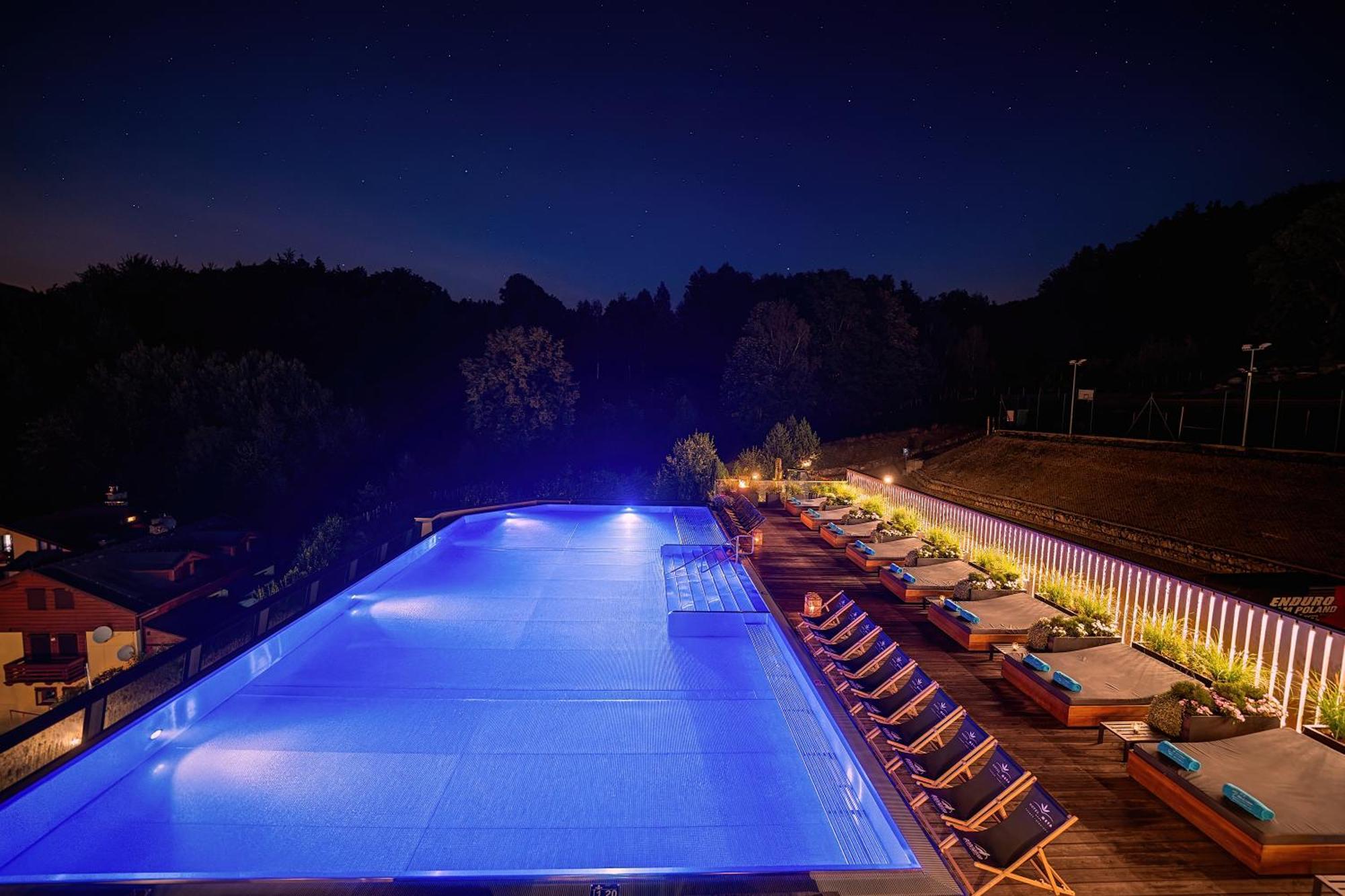 שצ'צ'ירק Hotel Meta Resort & Vine Spa מראה חיצוני תמונה