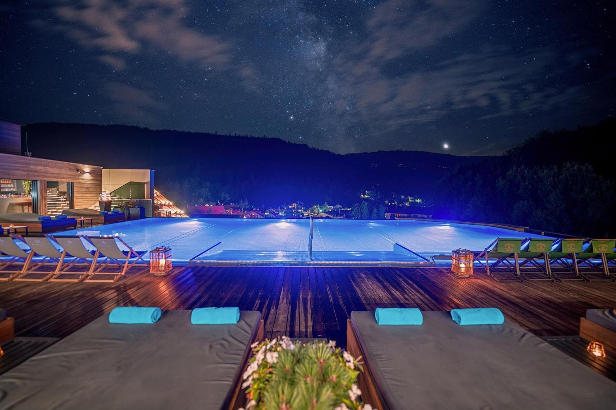 שצ'צ'ירק Hotel Meta Resort & Vine Spa מראה חיצוני תמונה