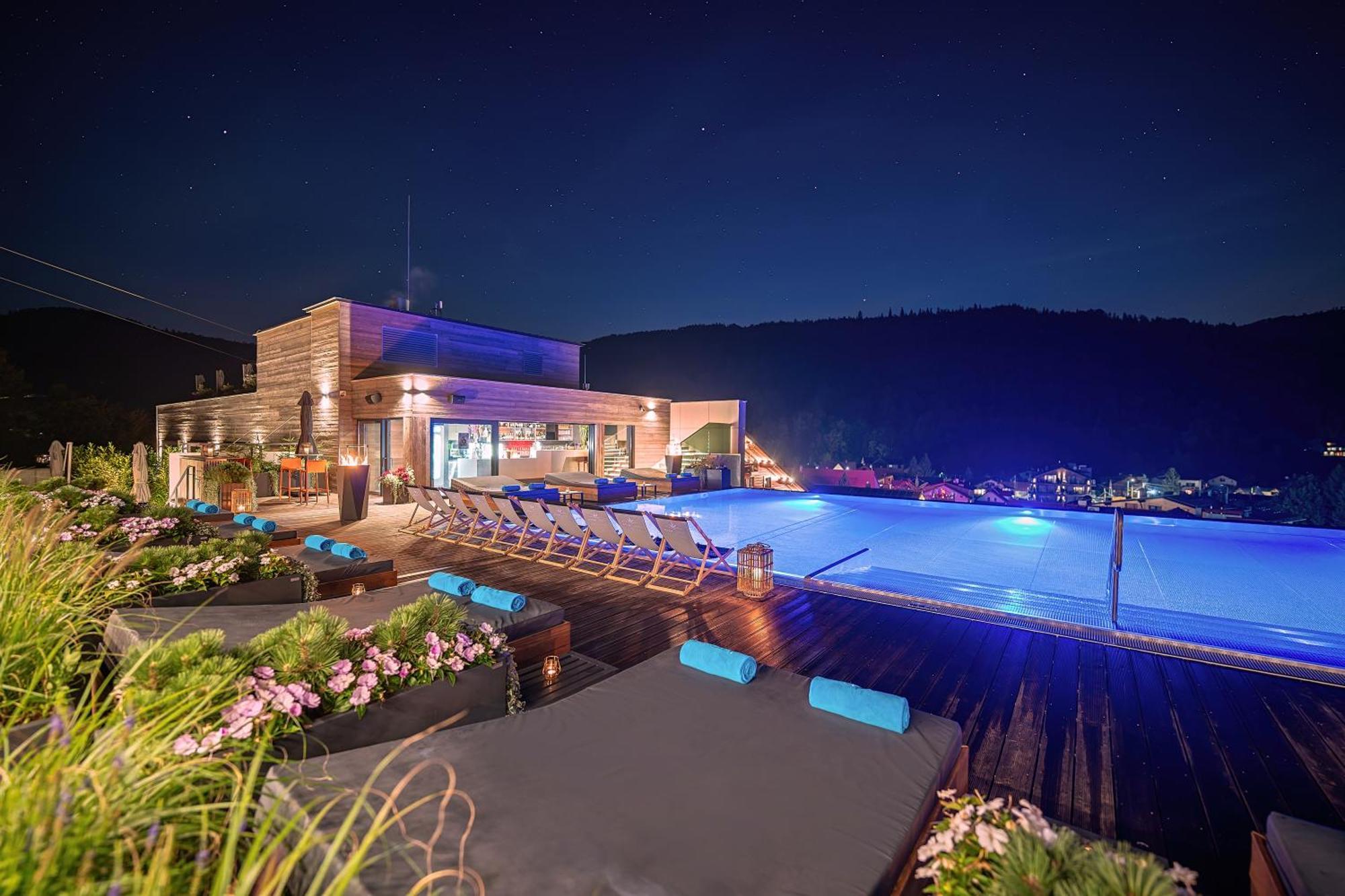 שצ'צ'ירק Hotel Meta Resort & Vine Spa מראה חיצוני תמונה