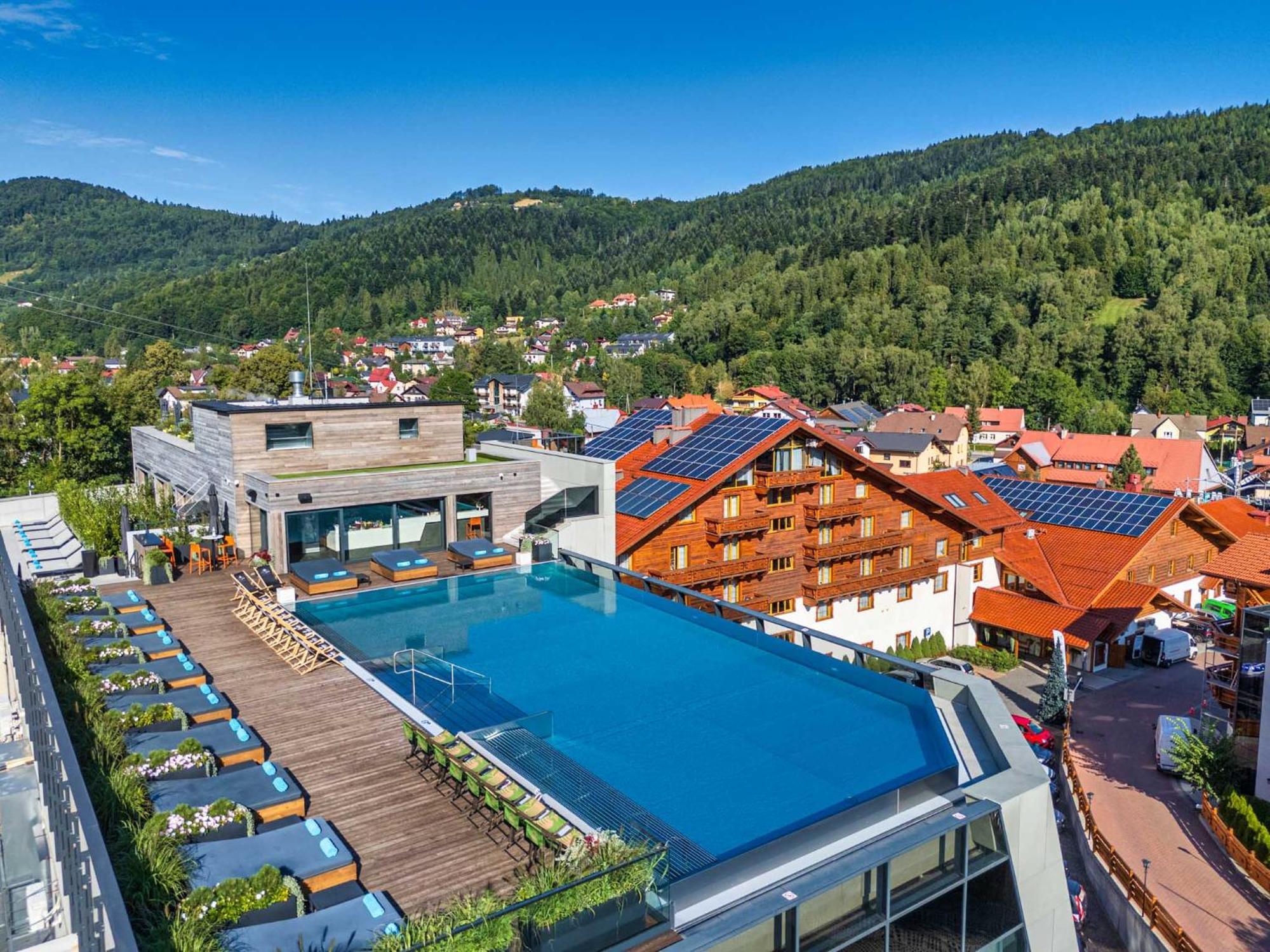שצ'צ'ירק Hotel Meta Resort & Vine Spa מראה חיצוני תמונה