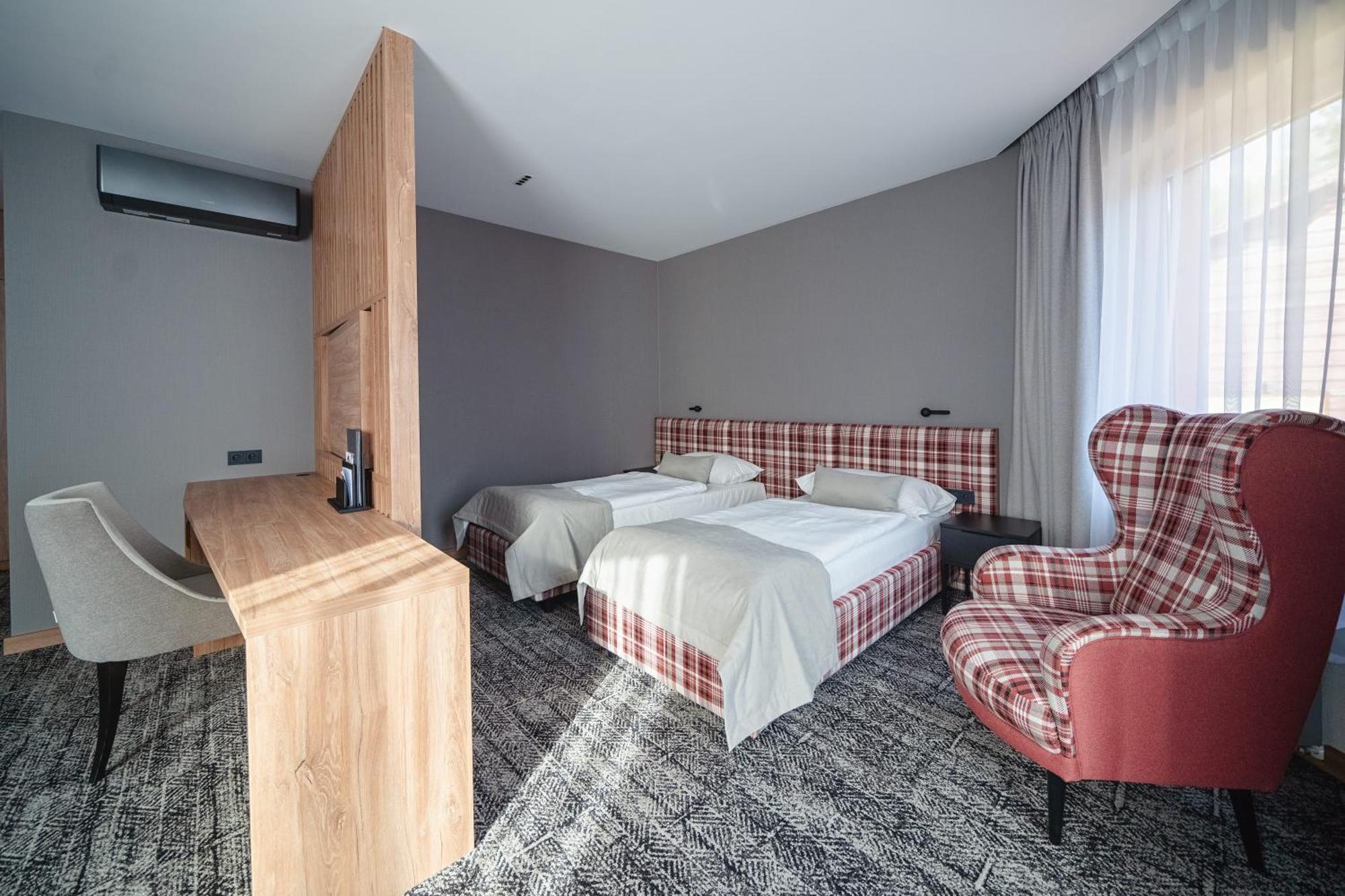 שצ'צ'ירק Hotel Meta Resort & Vine Spa מראה חיצוני תמונה